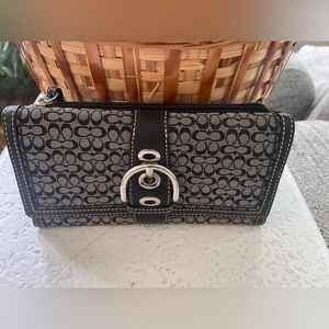 Coach -Signature wallet -trifold black and grey